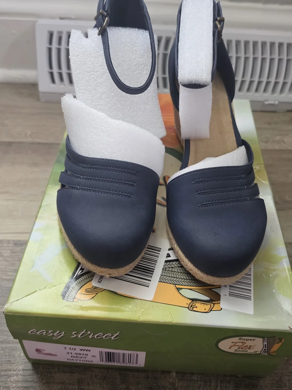 NEW Easy Street Daytona Espadrille Wedge Sandals Navy Blue 7.5 WW Wide